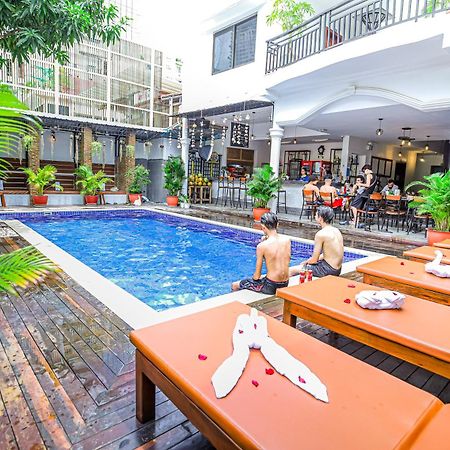 Bliss & Beats Hostel Phnom Penh Exterior photo