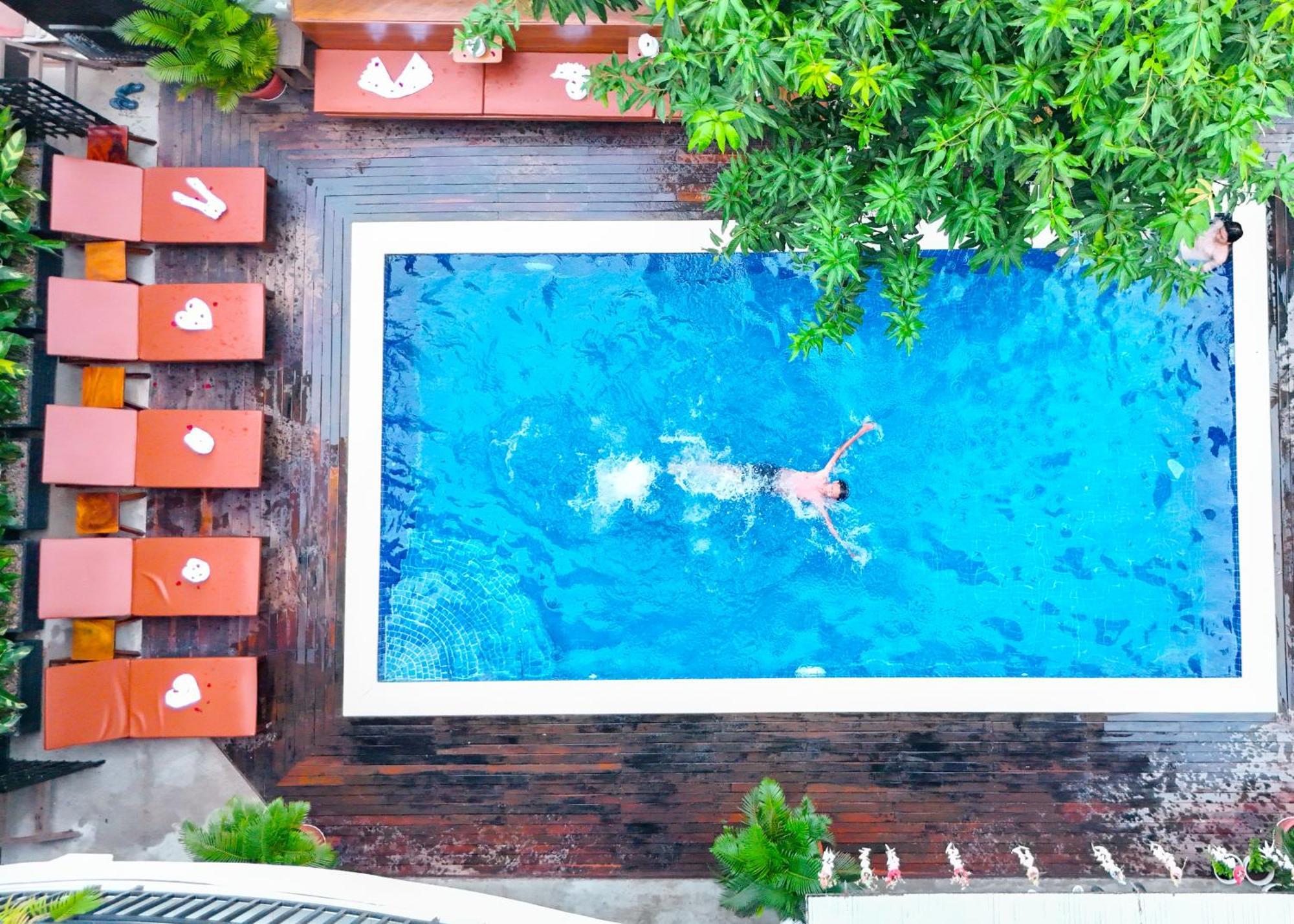 Bliss & Beats Hostel Phnom Penh Exterior photo