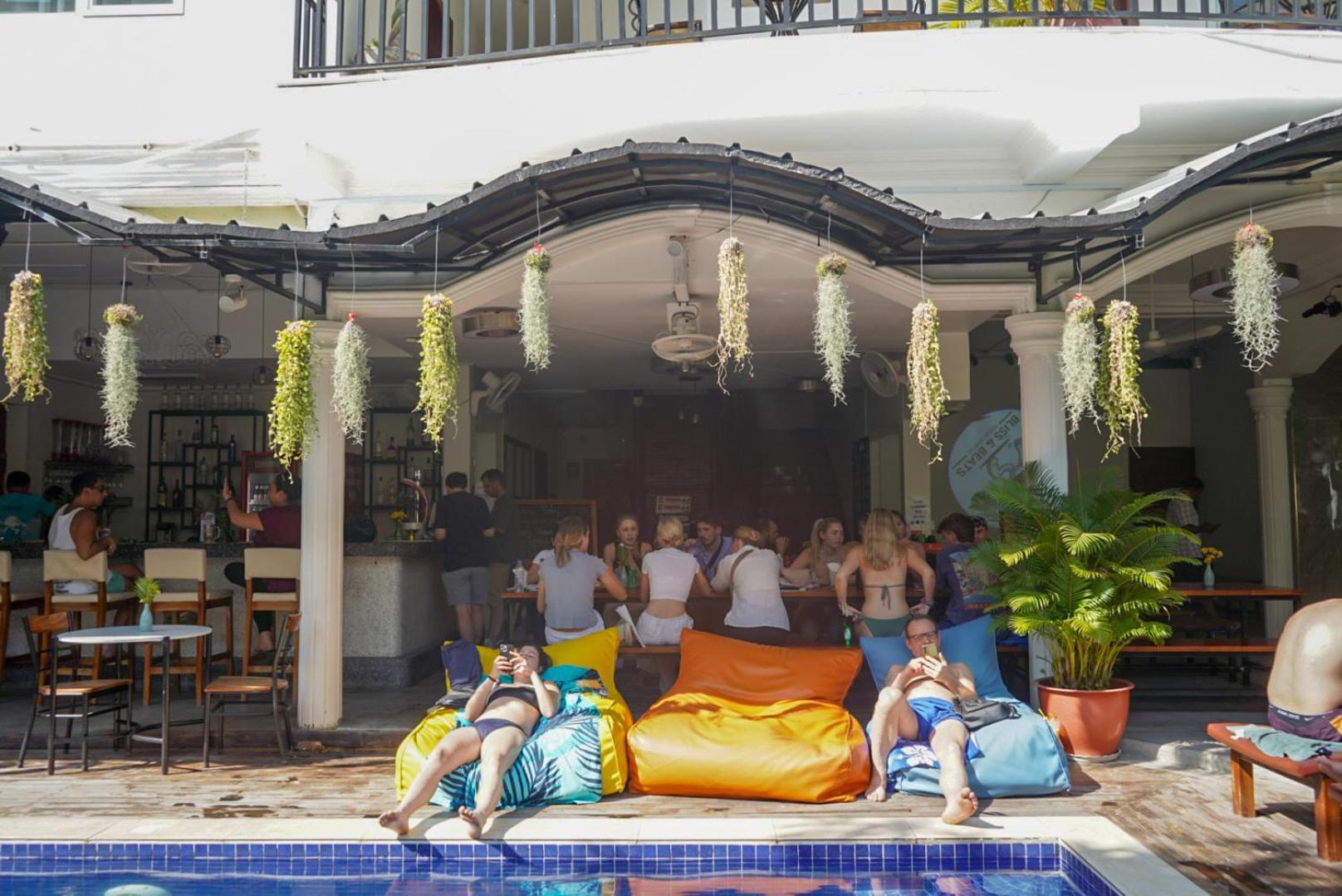 Bliss & Beats Hostel Phnom Penh Exterior photo